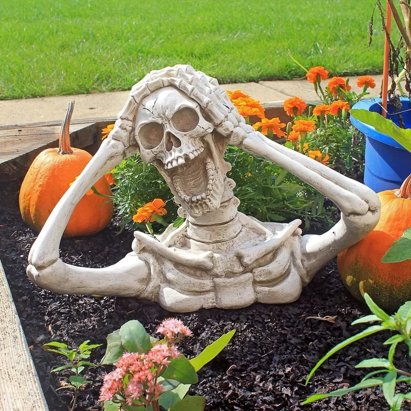 Unique Screaming Skull Statue Pendant for Garden Halloween Decoration